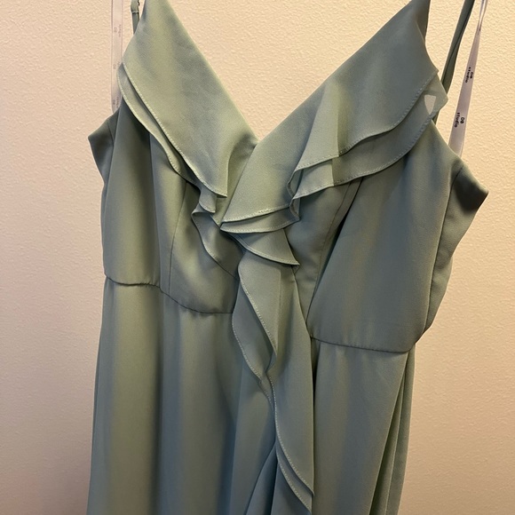 DB Studio Ruffle Spaghetti Strap Dusty Sage Bridesmaid Dress Size 8 - Picture 4 of 4